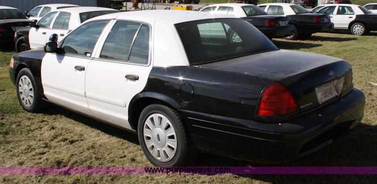 image for item 4801 2007 Ford Crown Victoria Police Interceptor