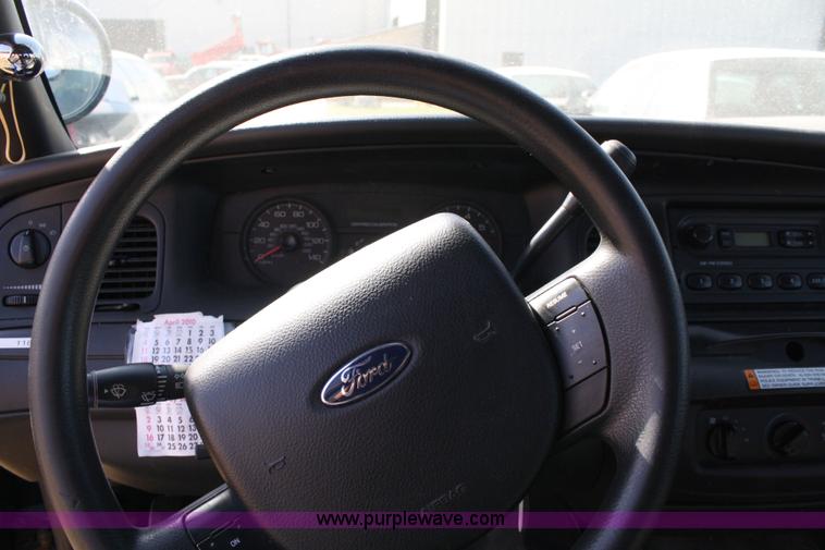 image for item 4801 2007 Ford Crown Victoria Police Interceptor