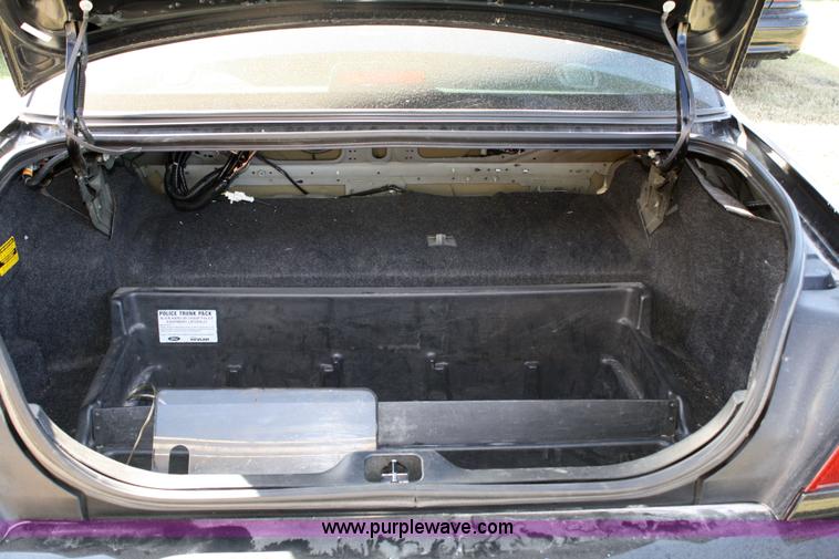 image for item 4801 2007 Ford Crown Victoria Police Interceptor