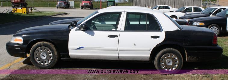image for item 4802 2005 Ford Crown Victoria Police Interceptor
