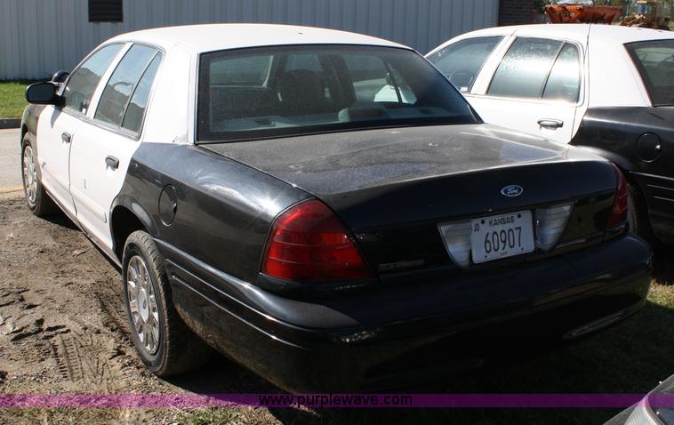 image for item 4802 2005 Ford Crown Victoria Police Interceptor