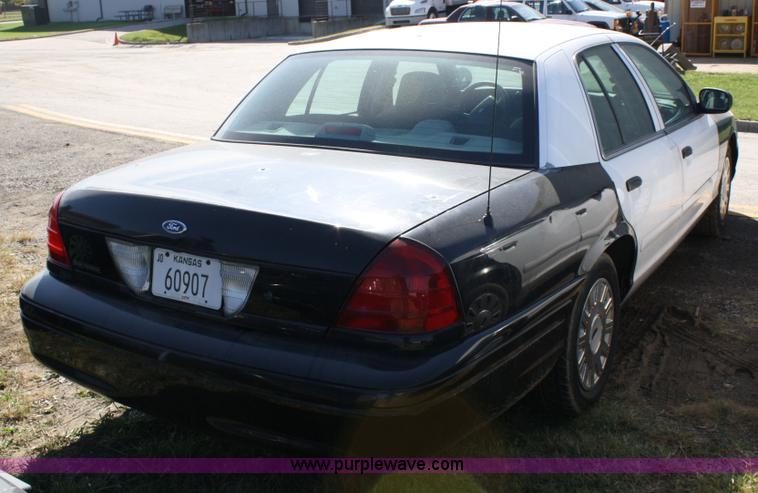 image for item 4802 2005 Ford Crown Victoria Police Interceptor