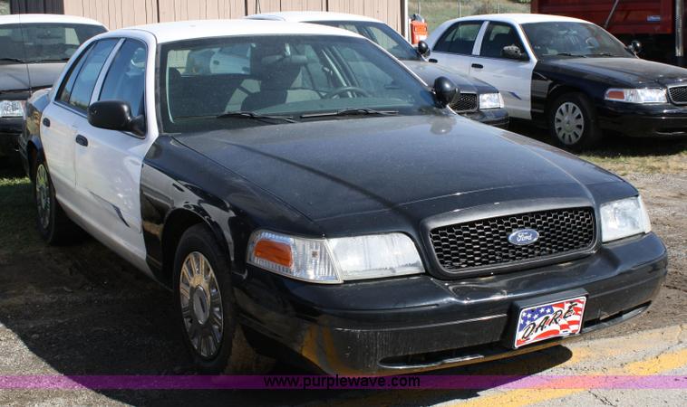 image for item 4802 2005 Ford Crown Victoria Police Interceptor