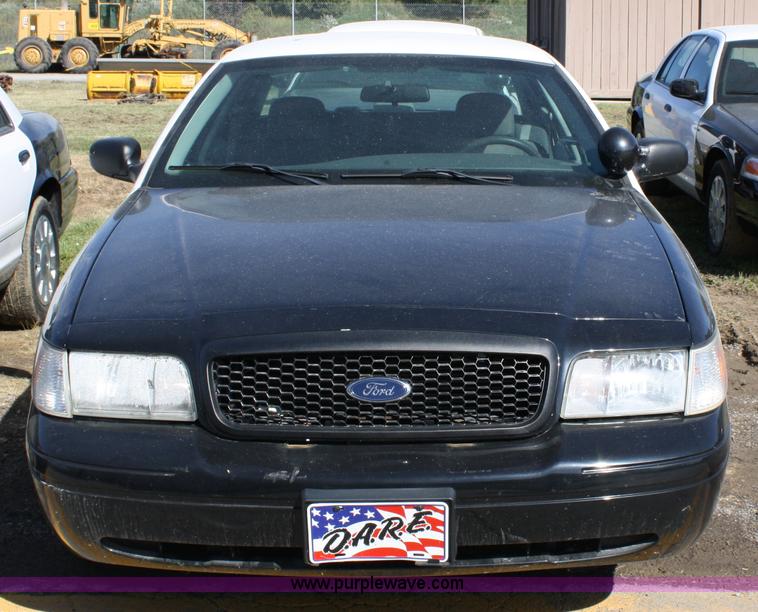 image for item 4802 2005 Ford Crown Victoria Police Interceptor