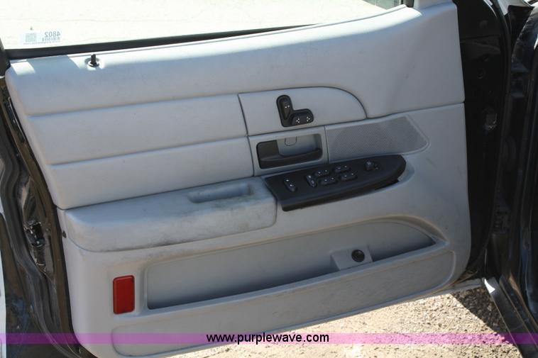 image for item 4802 2005 Ford Crown Victoria Police Interceptor
