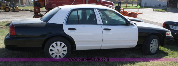 image for item 4803 2007 Ford Crown Victoria Police Interceptor