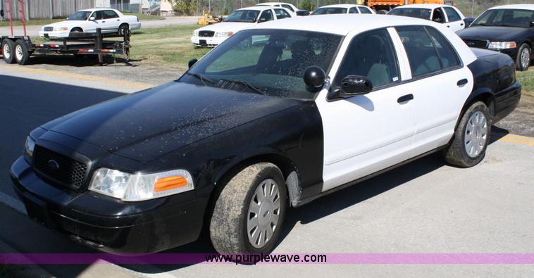 image for item 4804 2007 Ford Crown Victoria Police Interceptor