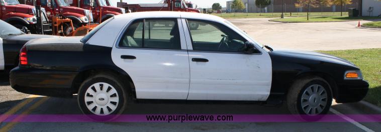 image for item 4804 2007 Ford Crown Victoria Police Interceptor
