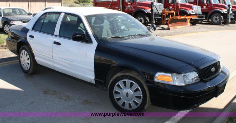 image for item 4804 2007 Ford Crown Victoria Police Interceptor