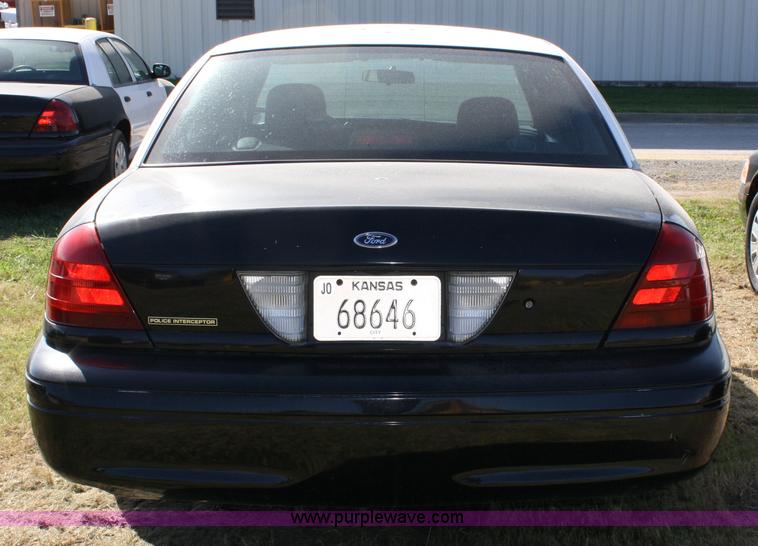 image for item 4805 2007 Ford Crown Victoria Police Interceptor