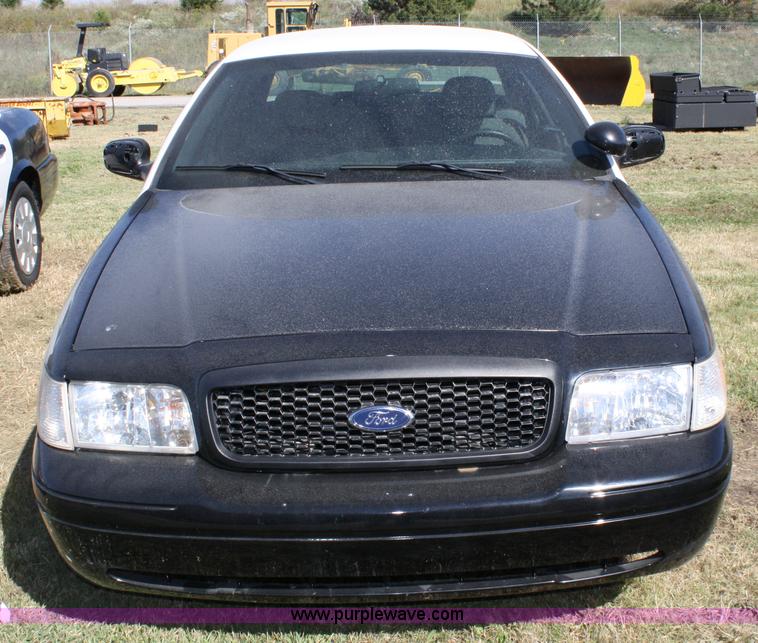 image for item 4805 2007 Ford Crown Victoria Police Interceptor