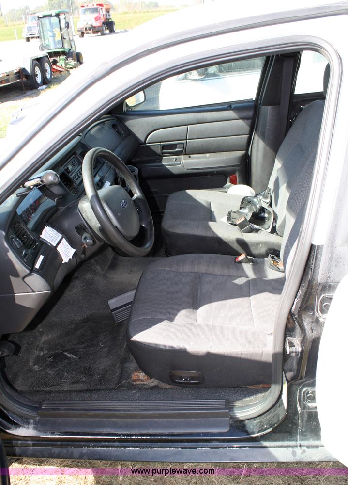 image for item 4805 2007 Ford Crown Victoria Police Interceptor