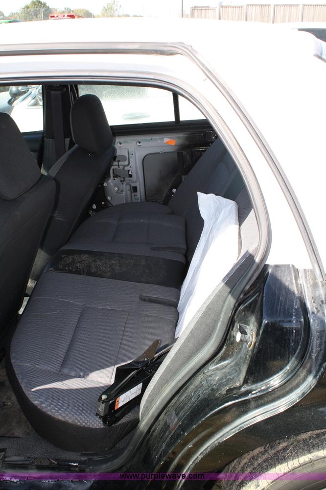 image for item 4805 2007 Ford Crown Victoria Police Interceptor