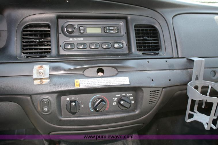 image for item 4805 2007 Ford Crown Victoria Police Interceptor