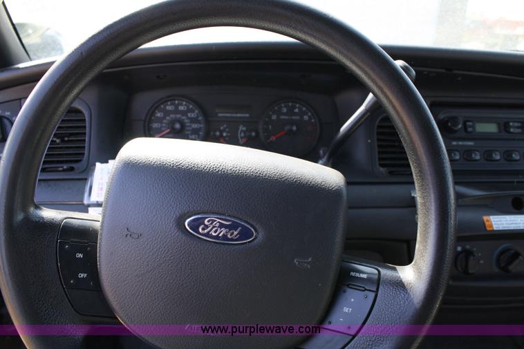 image for item 4805 2007 Ford Crown Victoria Police Interceptor
