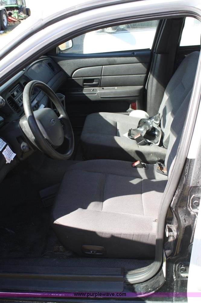 image for item 4805 2007 Ford Crown Victoria Police Interceptor