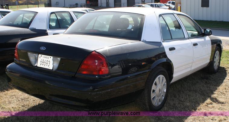 image for item 4806 2007 Ford Crown Victoria Police Interceptor