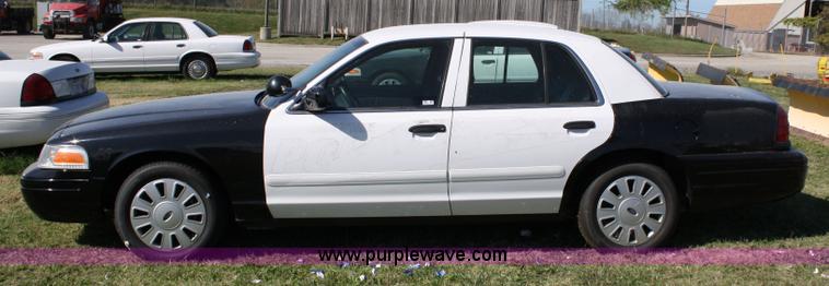 image for item 4807 2007 Ford Crown Victoria Police Interceptor