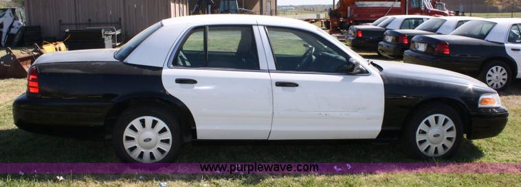 image for item 4807 2007 Ford Crown Victoria Police Interceptor