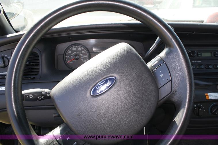 image for item 4807 2007 Ford Crown Victoria Police Interceptor