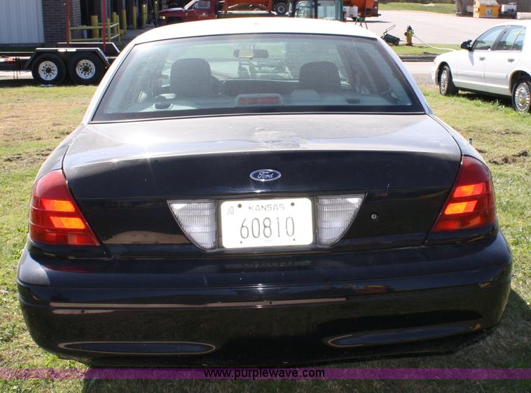image for item 4809 2005 Ford Crown Victoria Police Interceptor