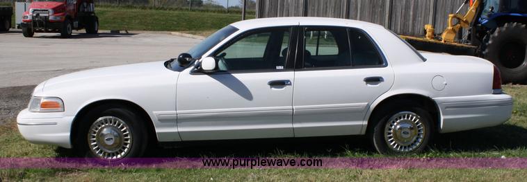 image for item 4810 1999 Ford Crown Victoria Police Interceptor