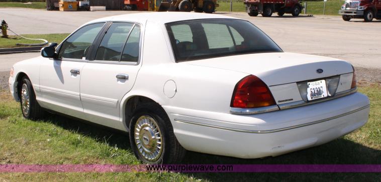 image for item 4810 1999 Ford Crown Victoria Police Interceptor