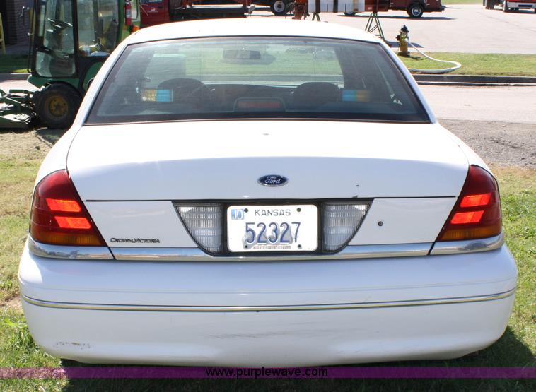 image for item 4810 1999 Ford Crown Victoria Police Interceptor