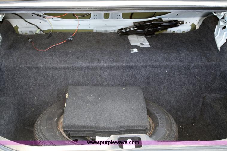 image for item 4810 1999 Ford Crown Victoria Police Interceptor