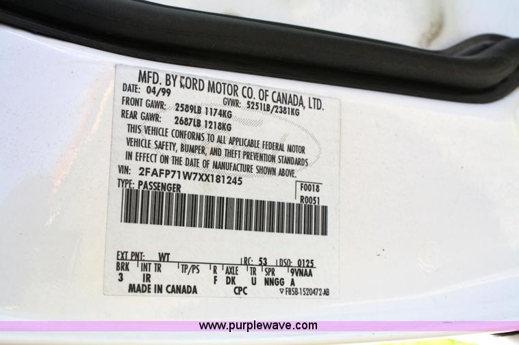 image for item 4810 1999 Ford Crown Victoria Police Interceptor