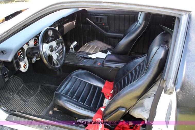 image for item 4813 1986 Chevrolet Camaro