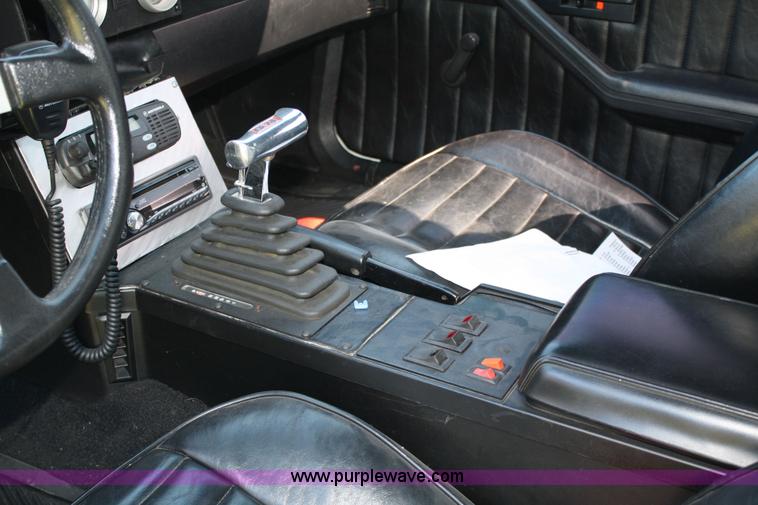 image for item 4813 1986 Chevrolet Camaro