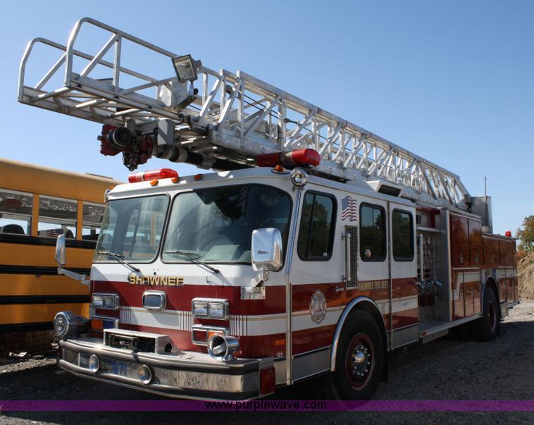 image for item 4814 1989 Emergency One Hurricane fire truck