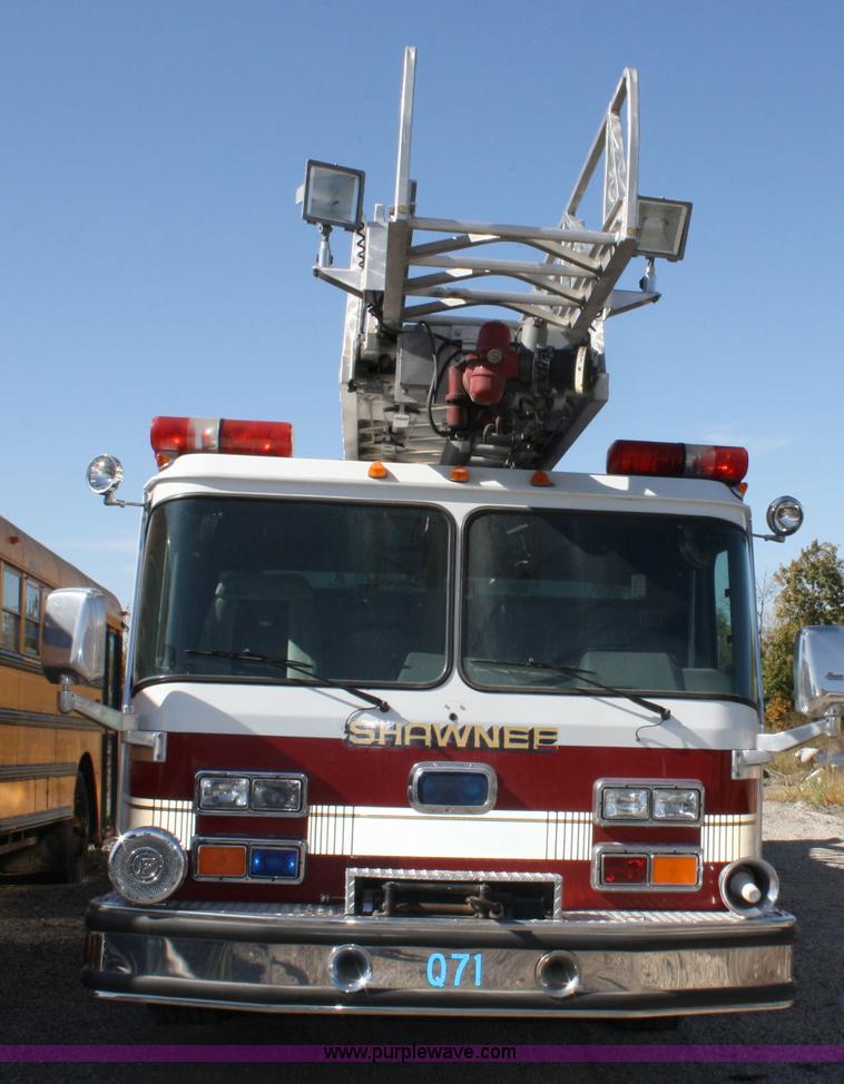 image for item 4814 1989 Emergency One Hurricane fire truck