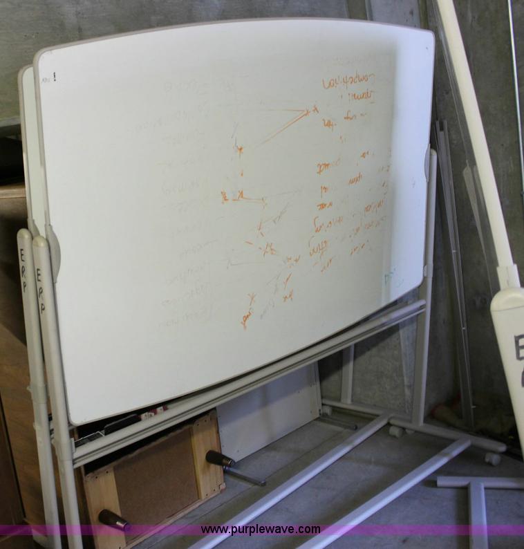 image for item 6157 (3) dry erase boards