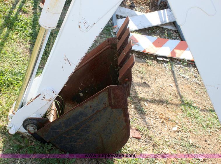 image for item 6168 Bobcat 709 backhoe attachemnt