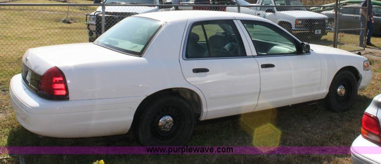 image for item 6169 2001 Ford Crown Victoria Police Interceptor