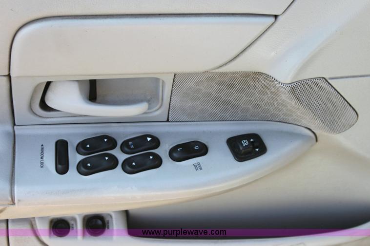 image for item 6169 2001 Ford Crown Victoria Police Interceptor