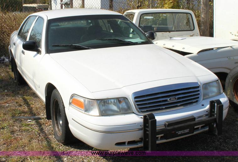 image for item 6176 1998 Ford Crown Victoria Police Interceptor