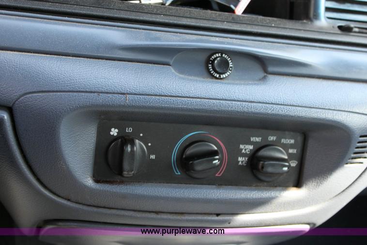 image for item 6176 1998 Ford Crown Victoria Police Interceptor