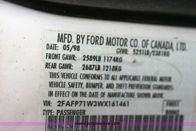 image for item 6176 1998 Ford Crown Victoria Police Interceptor