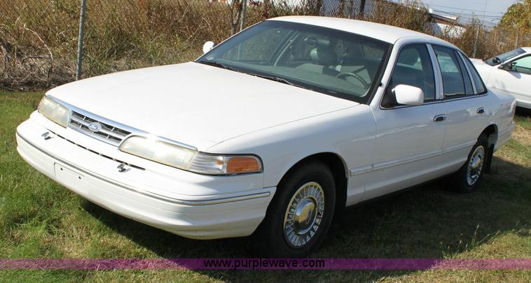 image for item 6178 1997 Ford Crown Victoria Police Interceptor