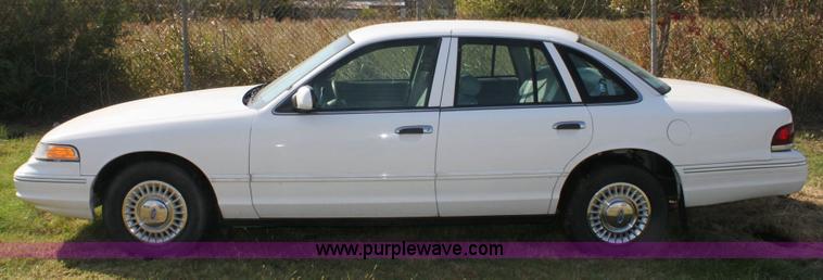 image for item 6178 1997 Ford Crown Victoria Police Interceptor