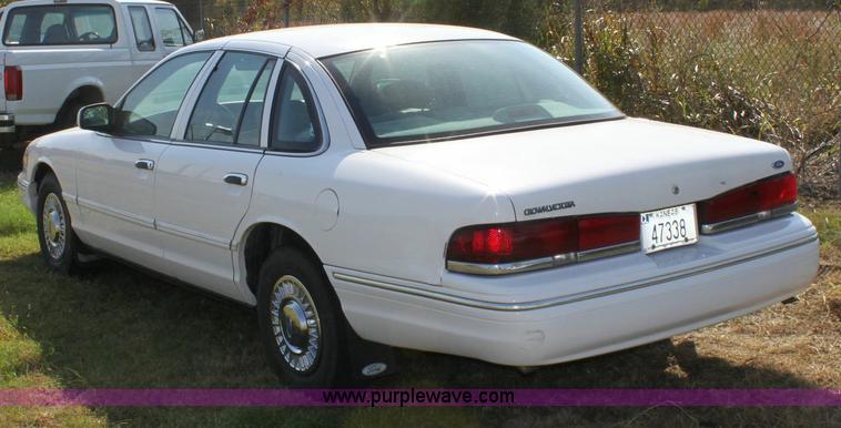 image for item 6178 1997 Ford Crown Victoria Police Interceptor