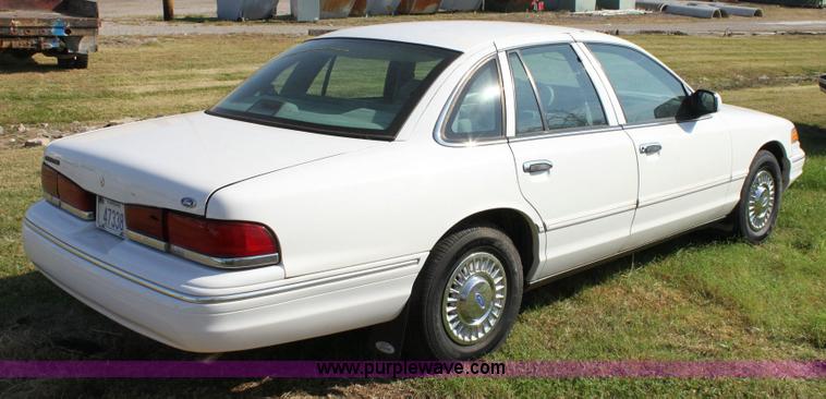 image for item 6178 1997 Ford Crown Victoria Police Interceptor