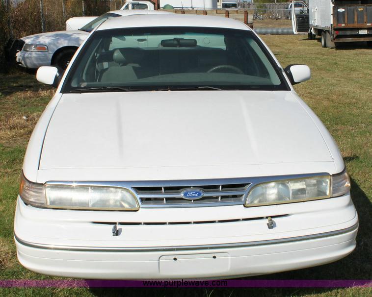image for item 6178 1997 Ford Crown Victoria Police Interceptor