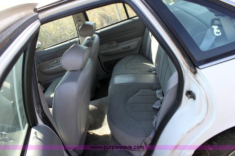 image for item 6178 1997 Ford Crown Victoria Police Interceptor