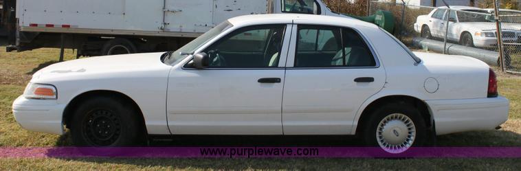 image for item 6179 2002 Ford Crown Victoria Police Interceptor