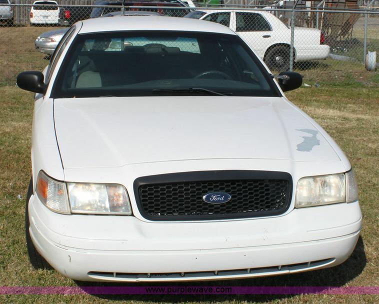 image for item 6179 2002 Ford Crown Victoria Police Interceptor