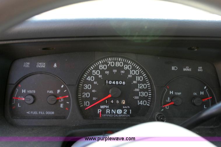 image for item 6179 2002 Ford Crown Victoria Police Interceptor